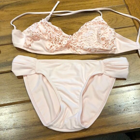 Bikini small  - Picture 1 of 3